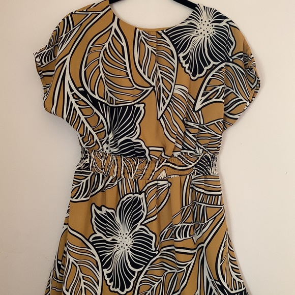 Cute dress - Picture 5 of 7